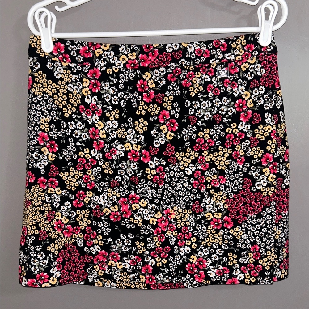 Rafaella Black Floral Mini Skort with Pink & Yellow Blossoms Medium